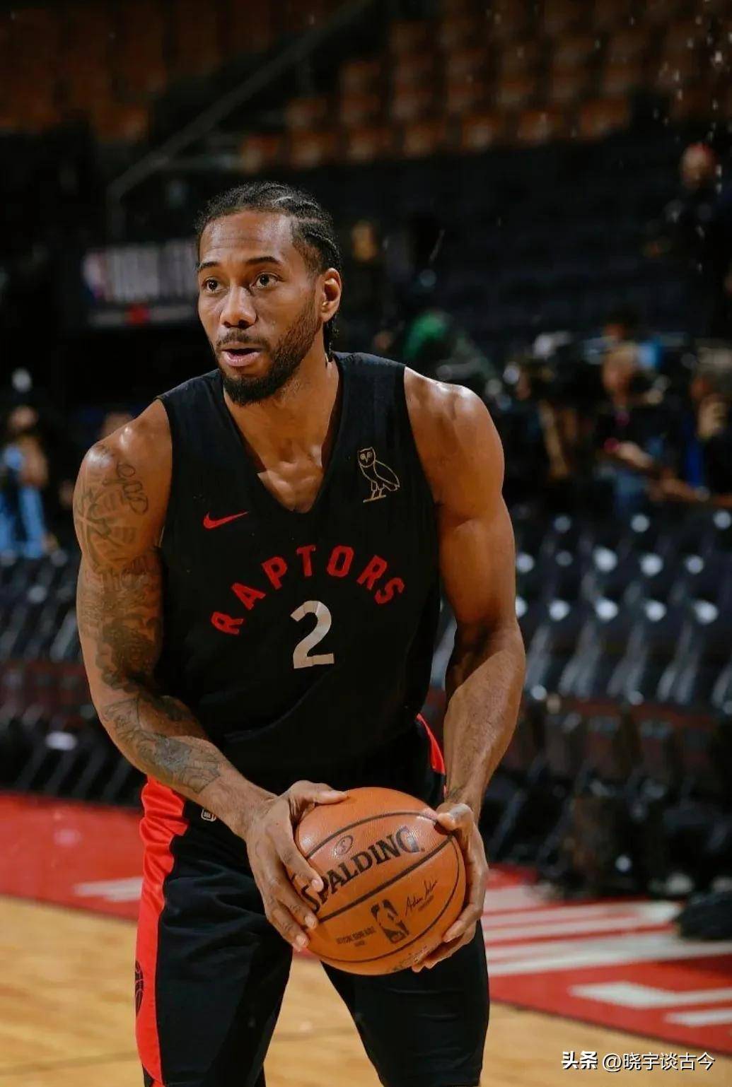 绿茵上的精准艺术：高尔夫运动的优雅与坚守（果岭间的精确之美：高尔夫的优雅与执着）