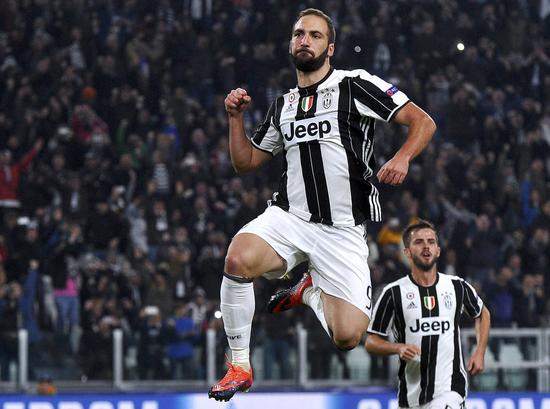 法媒：本泽马并未与吉达联合续约，也没收到俱乐部的续约提案（法媒称本泽马未与吉达联合续约，俱乐部也未向其提供续约合同）