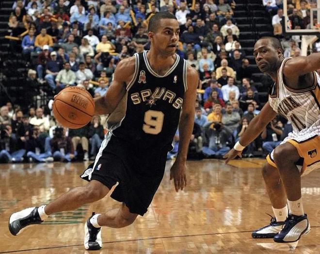 博主谈徐根宝难觅接班人：崇明基地待遇不行，管理方法落伍（博主称徐根宝后继乏人：崇明基地待遇偏低，管理方式陈旧）