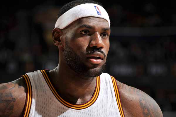 李新翔：希望下个赛季表现更稳定；今年真是很梦幻的一年（李新翔：期待下赛季发挥更稳定；感叹今年如梦似幻）