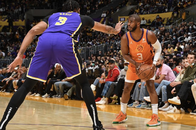 然认为他具 然认为他具